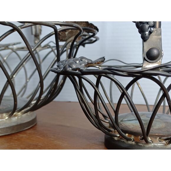 Pair Metal Grapes and Leaves Godinger Silver Plate Bridal Baskets Fruit Baskets - Picture 7 of 16